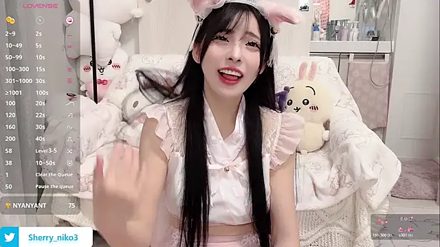 Snapshot of Sherry_niko chatting on 11/19/25, 01:22 Sherry niko online show from 11/19/25, 01:22