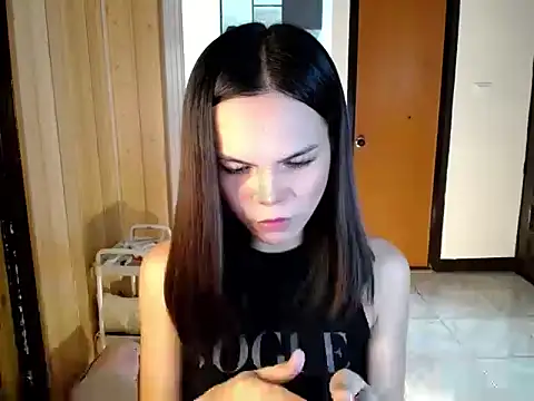 katie white online show from 06/26/26, 07:57
