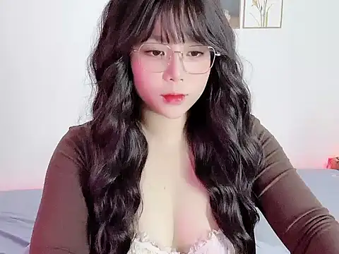   Lyly   online show from 10/27/25, 02:48