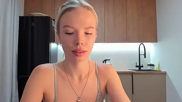 Olivia Bells online show from 12/16/24, 09:20