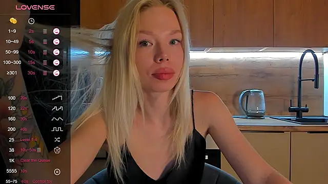 Snapshot of Olivia_Bells chatting on 05/23/26, 09:19 Olivia Bells online show from 05/23/26, 09:19