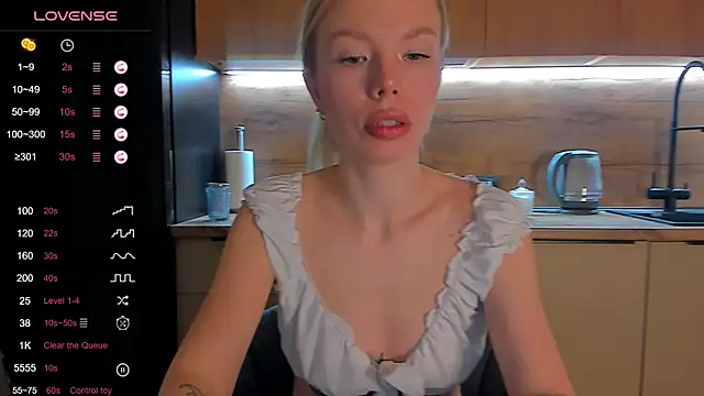 Snapshot of Olivia_Bells chatting on 05/26/26, 09:11 Olivia Bells online show from 05/26/26, 09:11