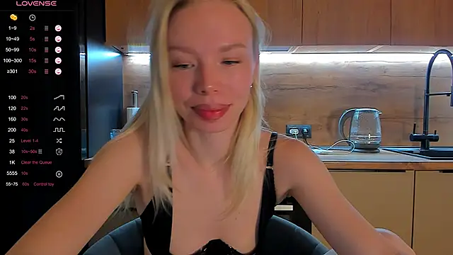 Snapshot of Olivia_Bells chatting on 05/30/26, 10:07 Olivia Bells online show from 05/30/26, 10:07