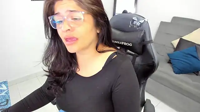 Snapshot of BellaFlaming chatting on 02/12/25, 10:46 BellaFlaming online show from 02/12/25, 10:46