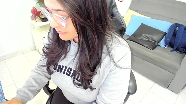 Snapshot of BellaFlaming chatting on 02/21/25, 02:59 BellaFlaming online show from 02/21/25, 02:59