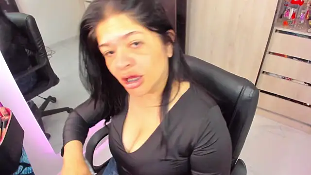 BellaFlaming online show from 07/02/26, 11:27
