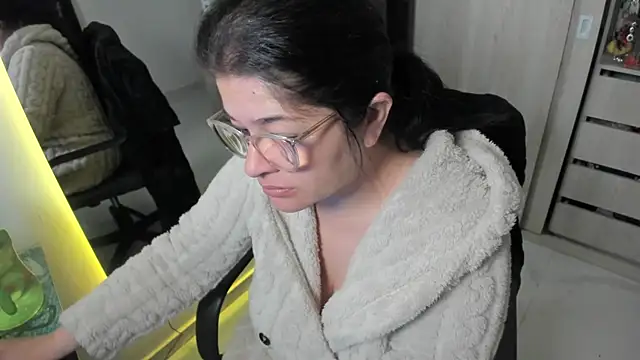 BellaFlaming online show from 07/21/26, 11:01