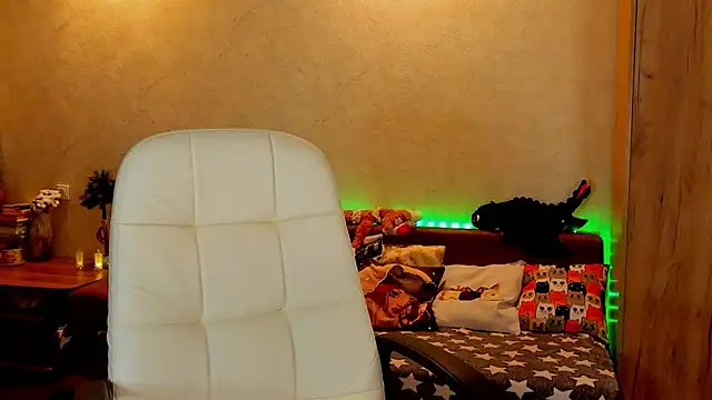 mia grantes online show from 12/19/24, 04:35