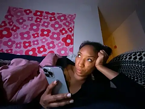 Iceblanca online show from 10/13/25, 10:15