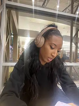 Iceblanca online show from 11/11/25, 12:21