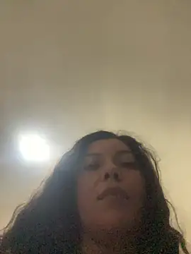 -Marivalda- online show from 12/17/25, 11:44