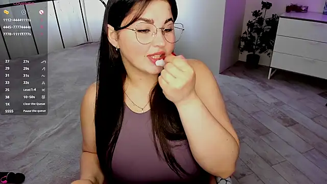 Snapshot of Talla_a chatting on 05/10/26, 10:53 Talla a online show from 05/10/26, 10:53
