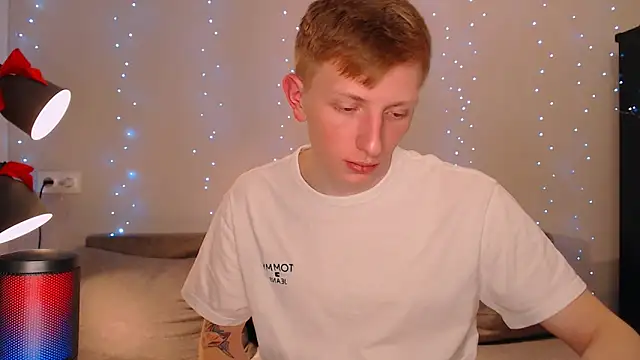 juliaanddima online show from 01/15/25, 08:58