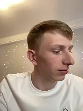 juliaanddima online show from 02/06/25, 09:49