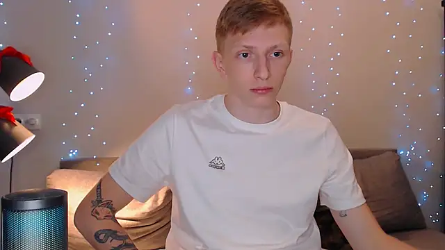 juliaanddima online show from 02/12/25, 08:50