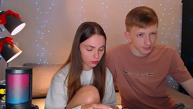 juliaanddima online show from 02/13/25, 10:00