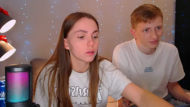 juliaanddima online show from 02/18/25, 12:37