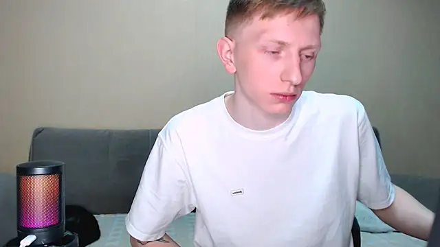 juliaanddima online show from 03/06/26, 09:44