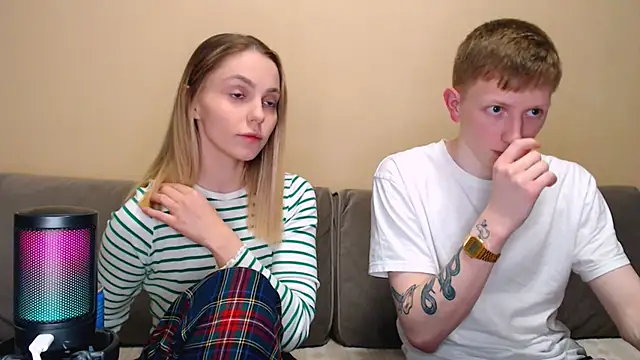 juliaanddima online show from 03/22/26, 10:13