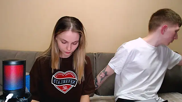 juliaanddima online show from 03/23/26, 10:25