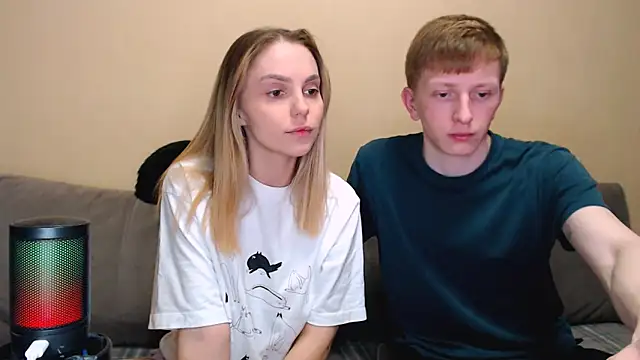 juliaanddima online show from 04/17/26, 10:13