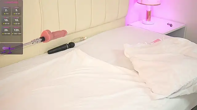 caroline adams  online show from 02/08/25, 12:17