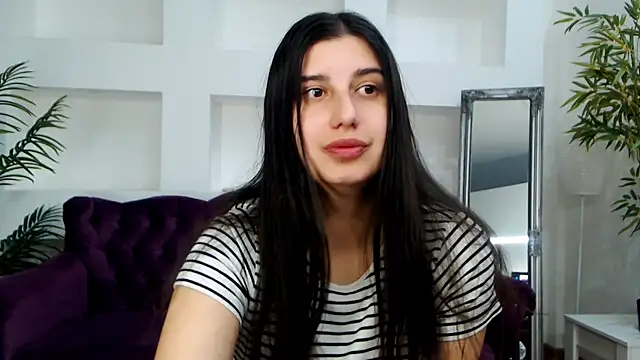 Linda EX online show from 04/15/26, 06:42