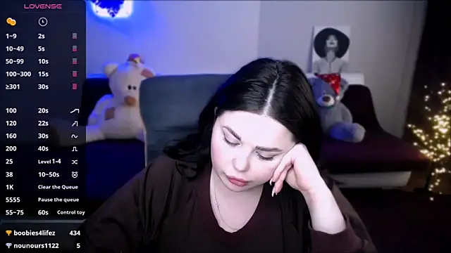 Emily Mo online show from 01/09/25, 10:09