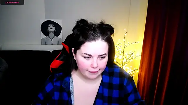 Emily Mo online show from 02/01/25, 09:43