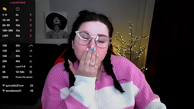 Emily Mo online show from 02/12/25, 09:52