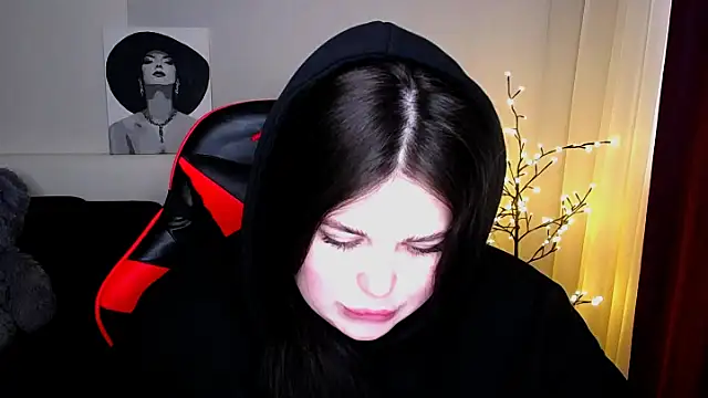 Emily Mo online show from 02/20/25, 06:50