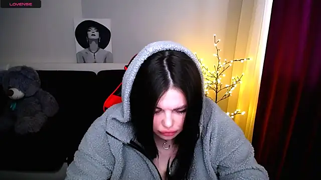 Emily Mo online show from 02/26/25, 11:09