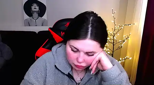 Emily Mo online show from 02/27/25, 09:43