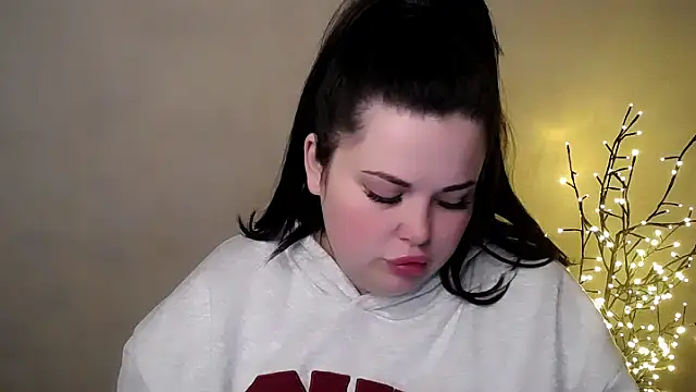 Emily Mo online show from 11/27/25, 06:37