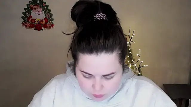 Emily Mo online show from 12/20/25, 06:42