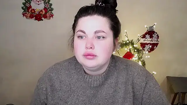 Emily Mo online show from 12/22/25, 04:31