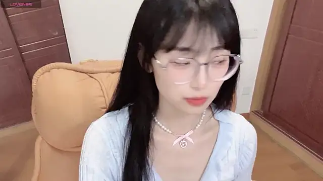 4uoki online show from 09/20/25, 03:13