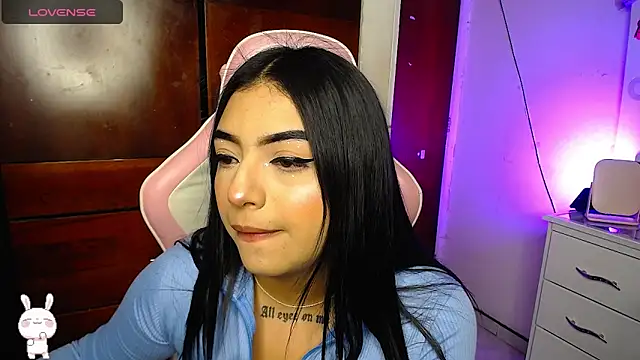 Snapshot of eva_six chatting on 12/03/24, 11:35 eva six online show from 12/03/24, 11:35