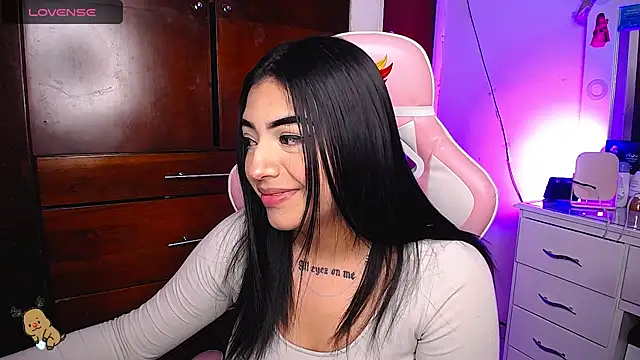 Snapshot of eva_six chatting on 02/14/25, 02:28 eva six online show from 02/14/25, 02:28