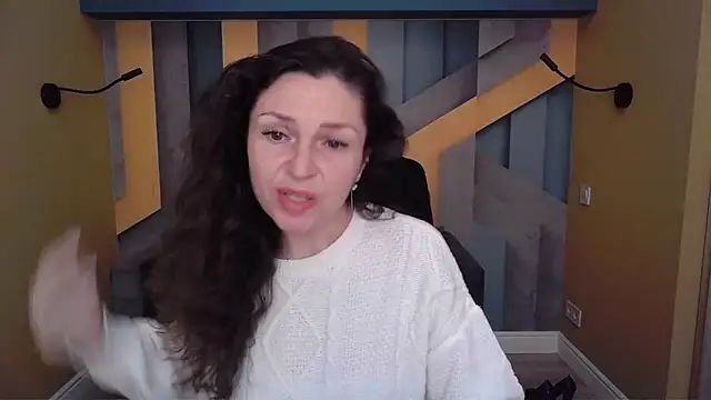 EllaLong online show from 11/23/25, 12:27