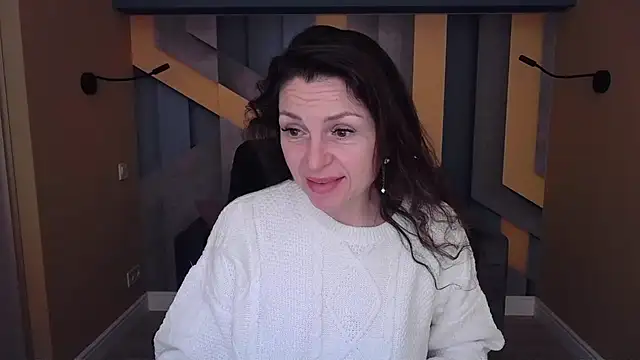 EllaLong online show from 01/19/26, 12:31