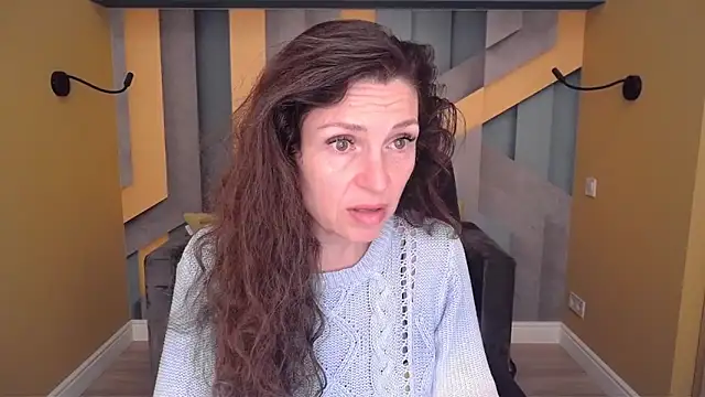 EllaLong online show from 04/18/26, 11:25