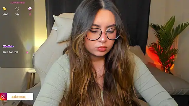 dakottaa  online show from 03/13/26, 11:33