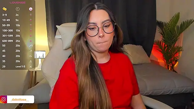 dakottaa  online show from 04/08/26, 11:37