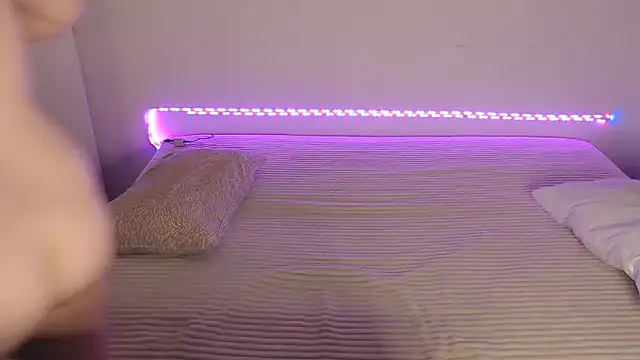 Snapshot of Karolina_love_ chatting on 10/31/25, 05:36 Karolina love online show from 10/31/25, 05:36