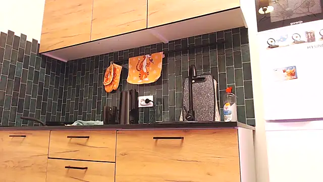 Snapshot of Karolina_love_ chatting on 02/22/26, 02:13 Karolina love online show from 02/22/26, 02:13