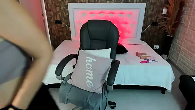 kitty  horny online show from 01/18/25, 11:21