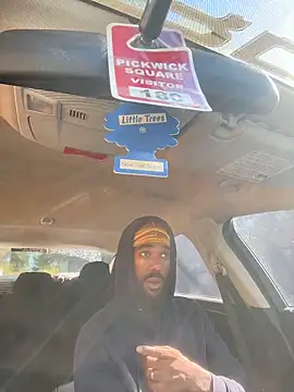 Snapshot of fulsome_change223 chatting on 10/16/25, 05:36 fulsome change223 online show from 10/16/25, 05:36