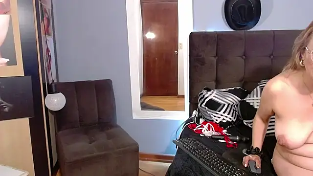 RubyWatson50 online show from 03/22/25, 04:14