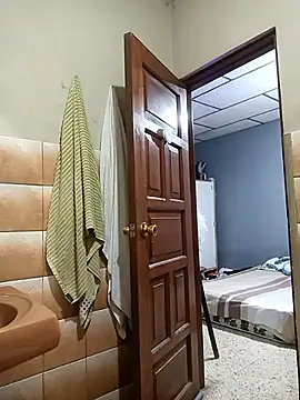 DanelyLopez online show from 04/20/26, 02:03